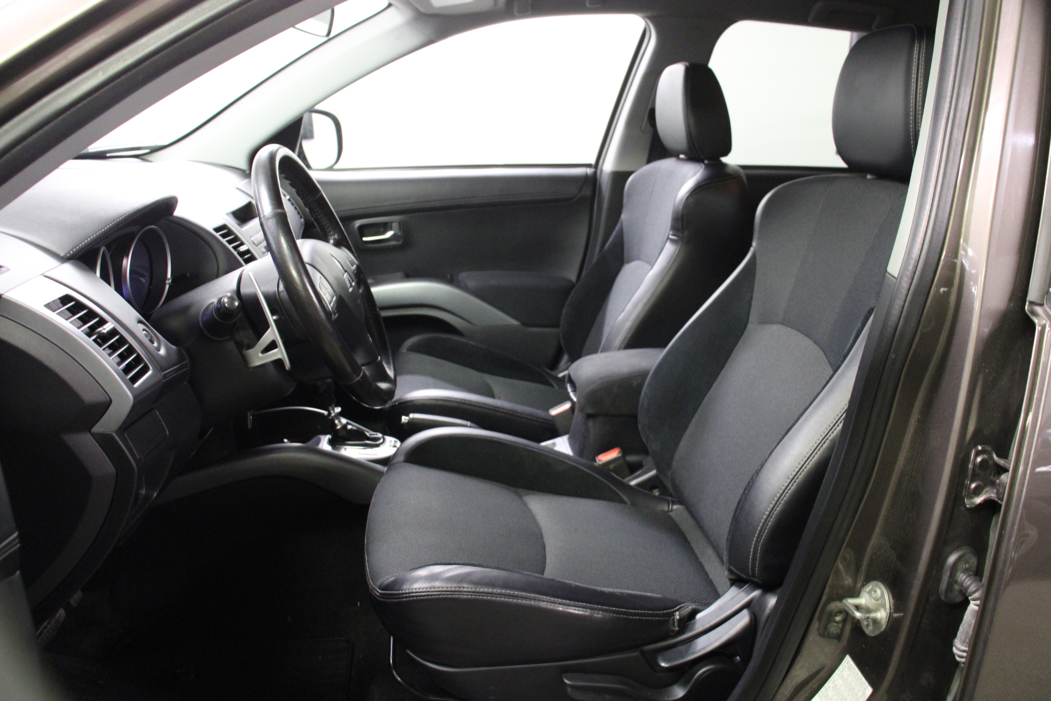 Mitsubishi Outlander 2012, bild 7/43