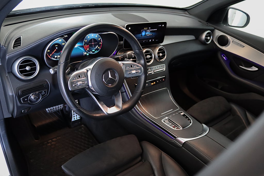 Mercedes-Benz GLC 200 4MATIC AMG Night Pano Cockpit Värmare Kamera Drag