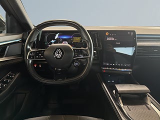 Renault Austral E-TECH MultiMode S&V-hjul/AdaptivFart/Pano/Kamera/Drag – bild 8