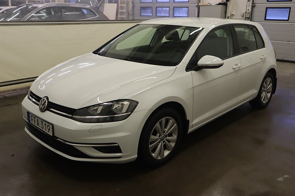 Volkswagen Golf 1.0 TSI BlueMotion Comfort 6600mil V HJUL MKT FIN