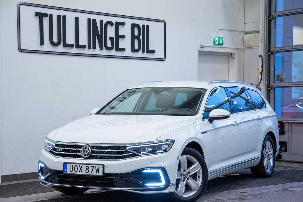 Volkswagen Passat GTE 218HK Executive B-Kamera Drag Värmare LÅGMIL 4.99%