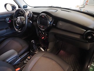 Halvkombi MINI Cooper 9 av 17