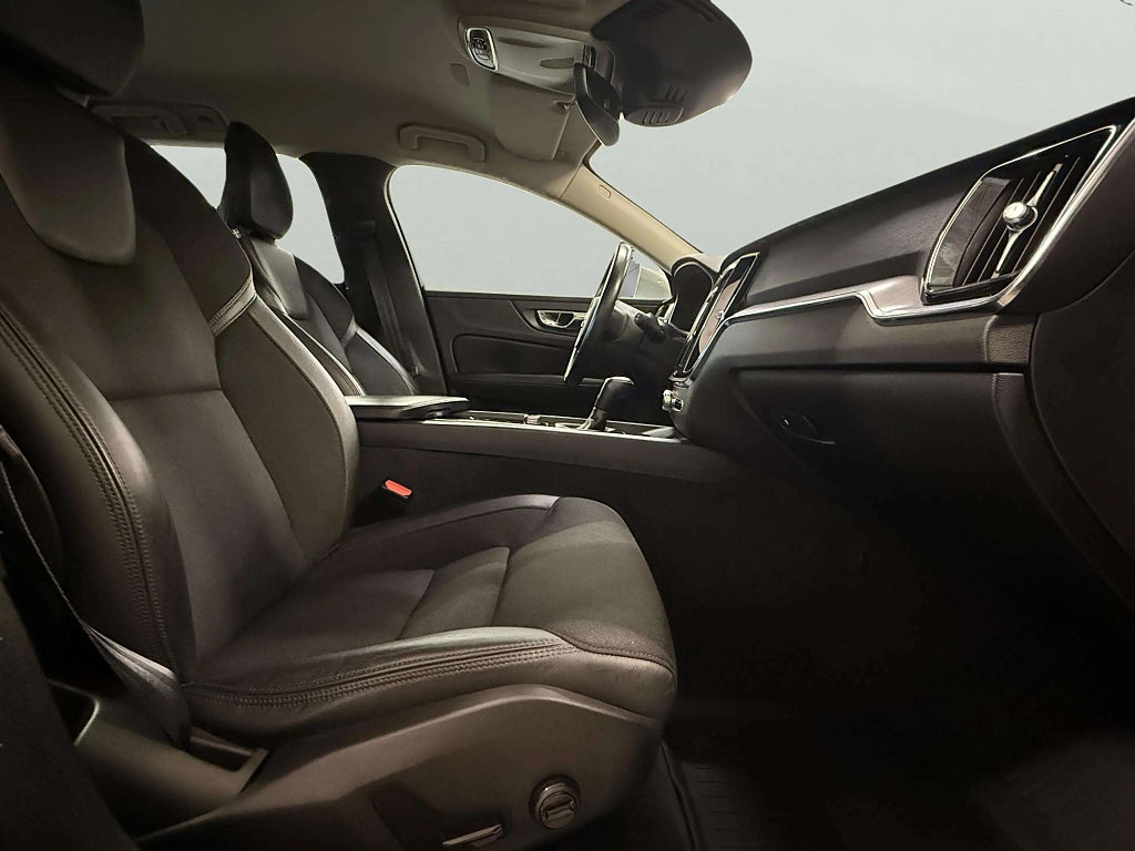 Volvo V60 D3 Momentum 2 Brukare Ny servad - miniatyr 13