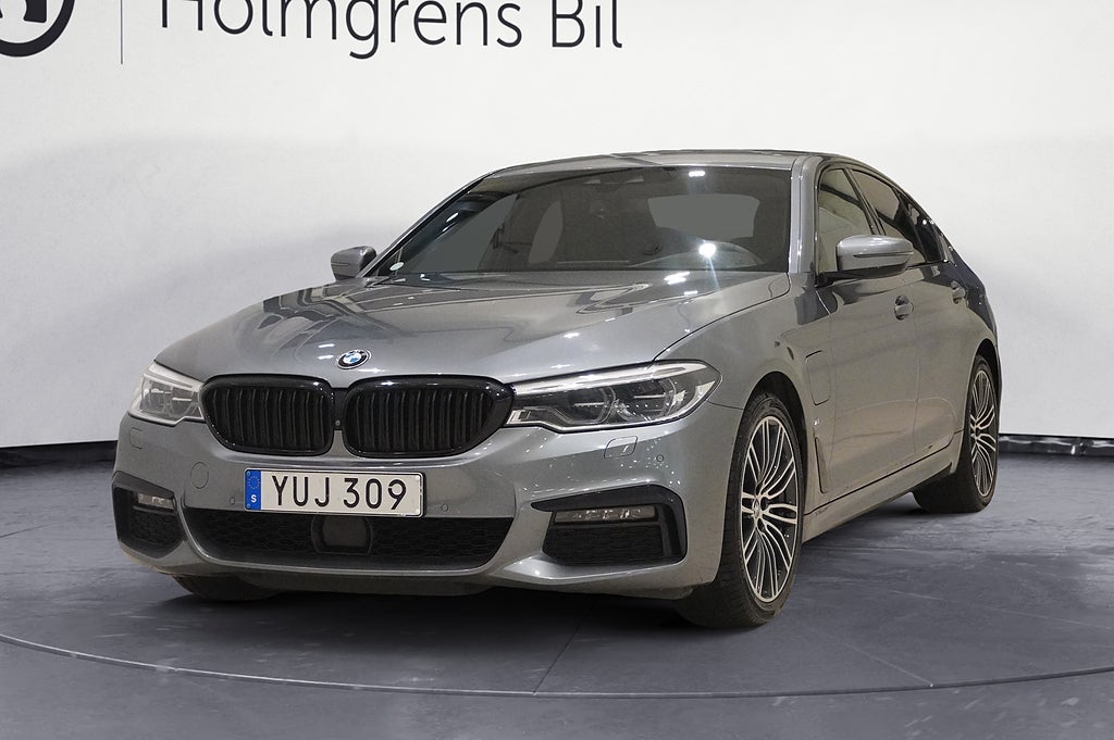BMW 530 iPerformance Sedan 4,95% ränta Innovation Skinn HUD Navi 360