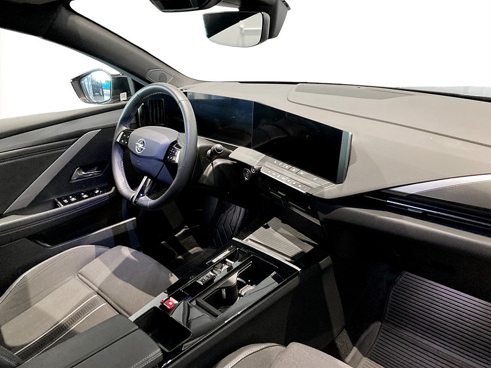 Bild på Opel Astra GS Sports Tourer 1.2 Turbo 130hk AUT