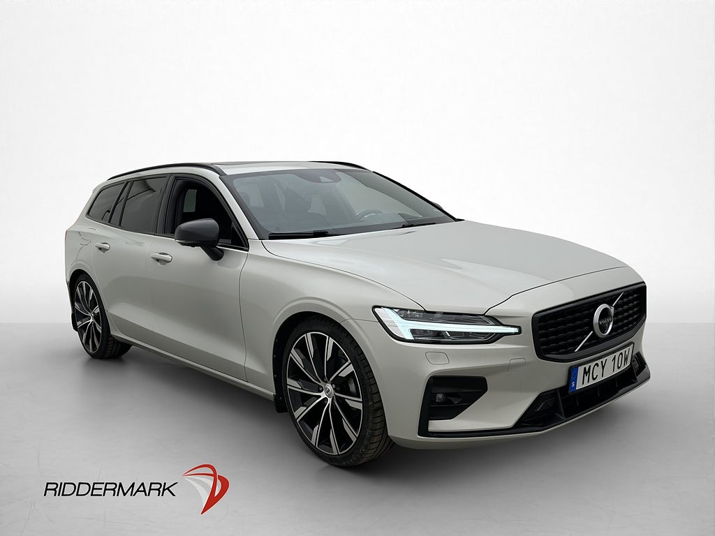 Volvo V60 D4 AWD 190hk R Design B&W Pano Head Up Värmare 360