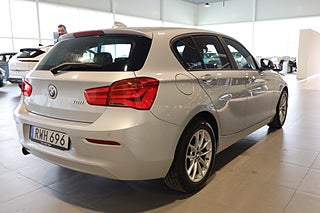 Halvkombi BMW 118I 5 av 25
