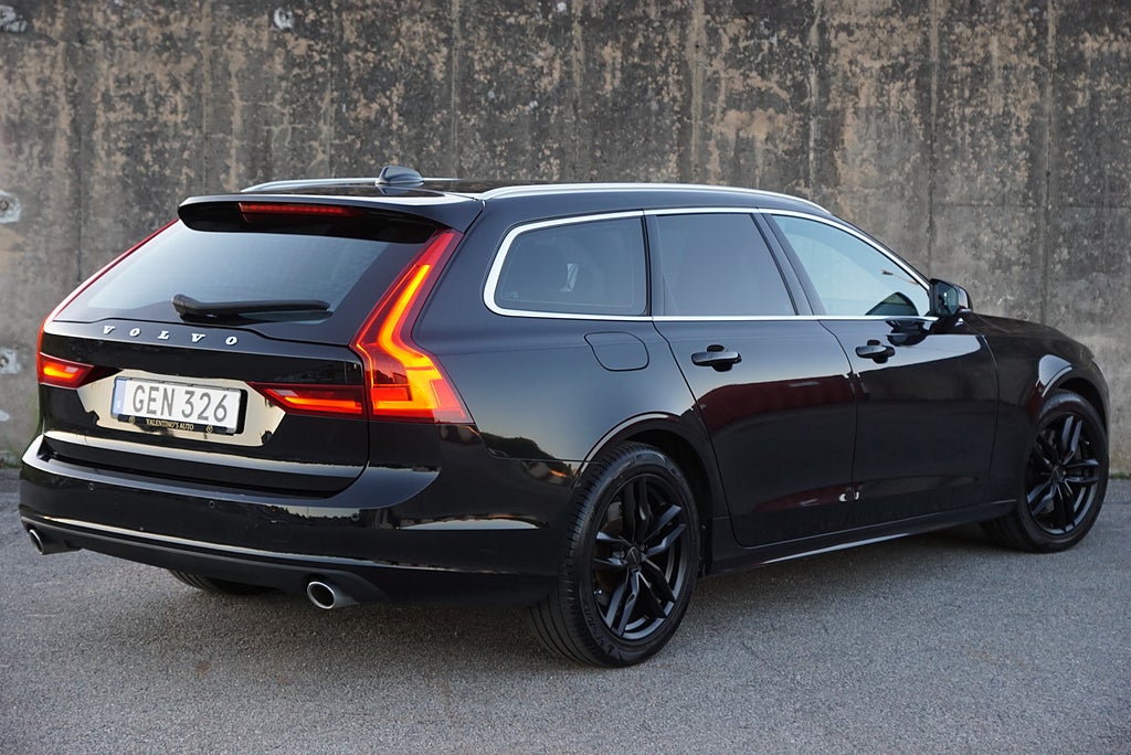 Volvo V90 T4 Geartronic Momentum|Keyless|Värmare|Adaptiv-Fart|