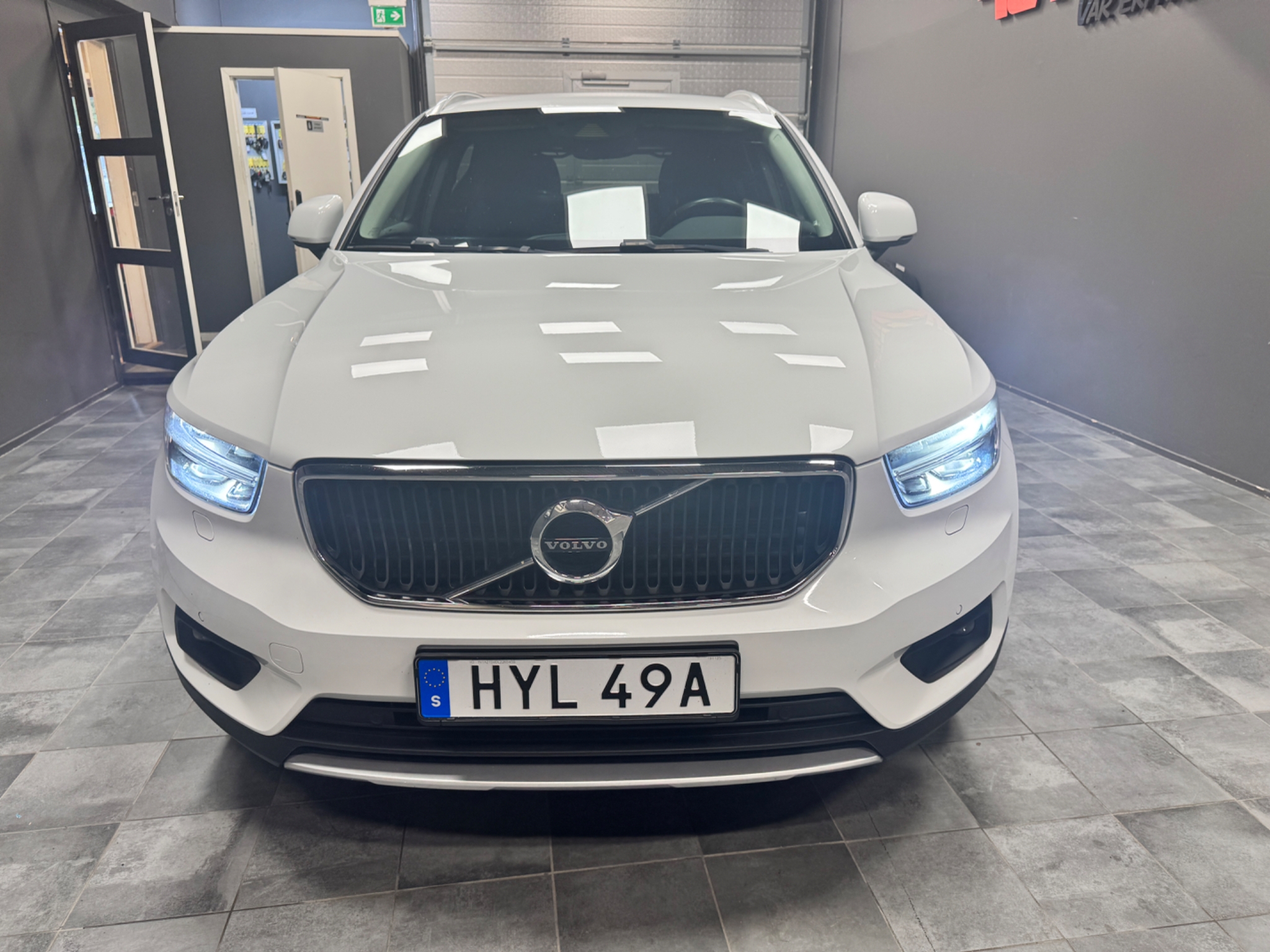 Volvo XC40 T3 Geartronic Momentum 163hk 2020, bild 3/10