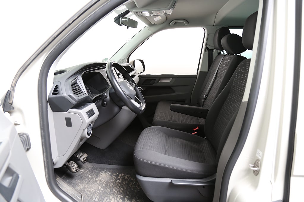 Volkswagen Caravelle 2,0 TDI Comfortline Kombi 9-sits Värmare Drag Leasbar