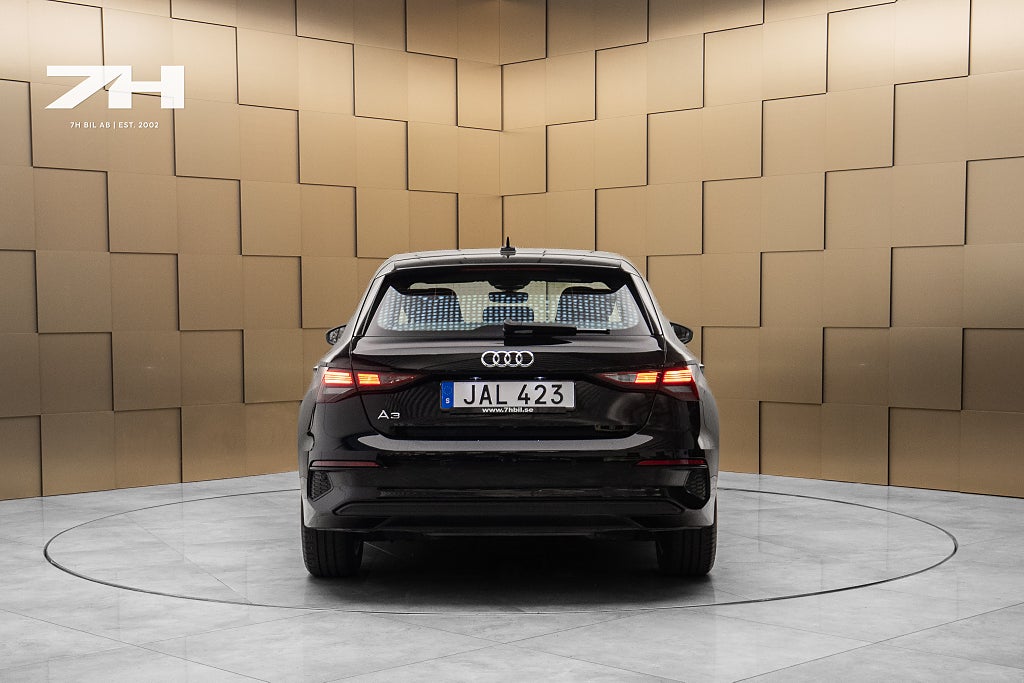 Audi A3 Sportback 35 TFSI / Cockpit Adaptiv-f / CarPlay / MOMS