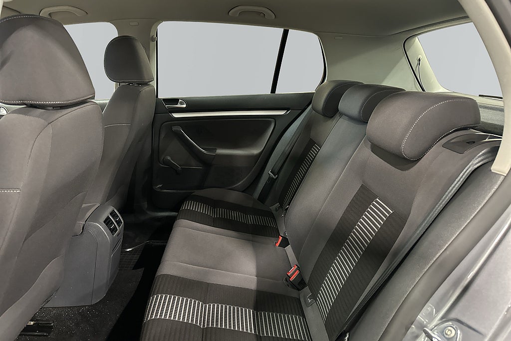 Volkswagen Golf 5-dörrar 1.9 TDI Motorvärmare Dragkrok