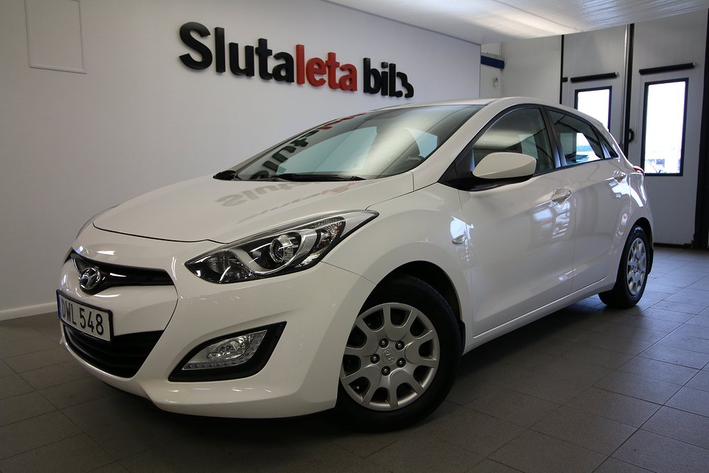 Hyundai i30 5-dörrar 1.4 CVVT  Drag 2 Brukare S/V Hjul