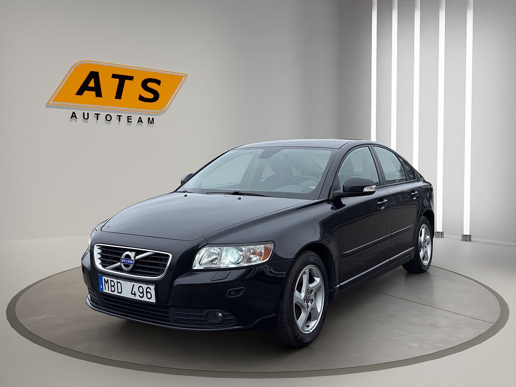 Volvo S40 2.0F Momentum/Ny Servad/S+V-Däck