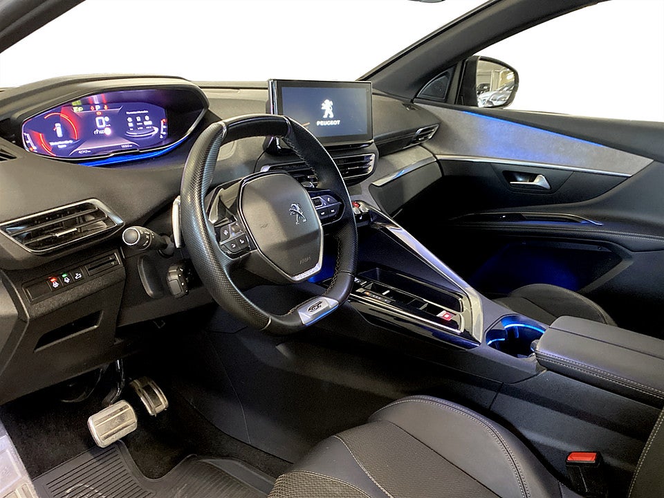 Bild på Peugeot 5008 GT 1.2 PT 130hk Aut 7-SITS B-KAMERA NAV