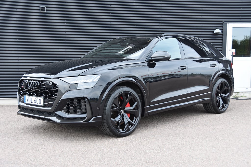 Audi RSQ8 TipTronic Carbon, HUD, Panorama, Drag, Nightvision EU6