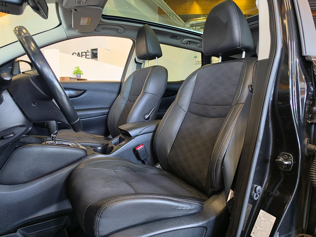 Nissan Qashqai 1.2 DIG-T Tekna Design pack / Panorama / 3,45% ränta