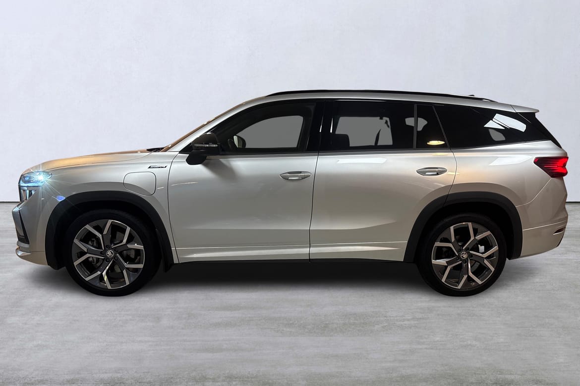 Skoda Kodiaq 1,5 TSI DSG Sportline iV 2025, photo 2/10