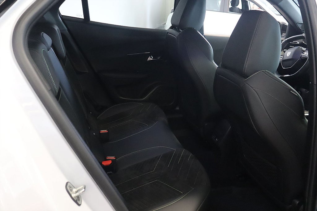 Bild på Peugeot 2008 GT 1.2 PT 130hk Aut - B-KAMERA, CARPLAY, NAVI