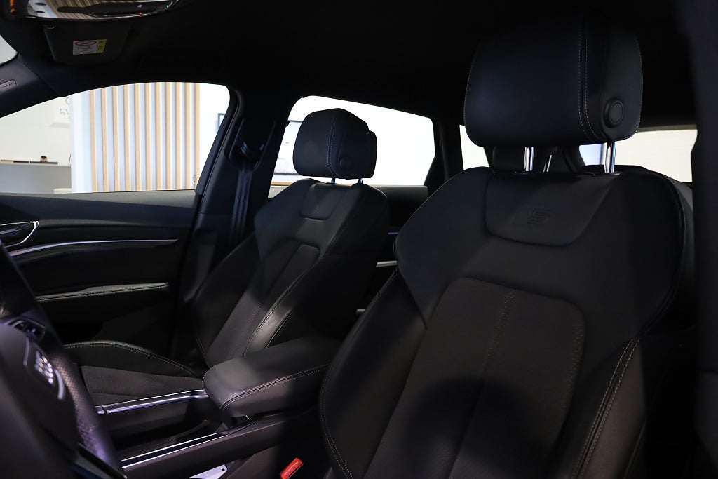 Audi q8-e-tron 50 Quattro S line Navi Kamera Leasbar V-Hjul 2024