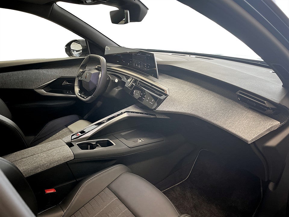 Bild på Peugeot 3008 GT Hybrid 145hk Aut B-KAMERA CARPLAY