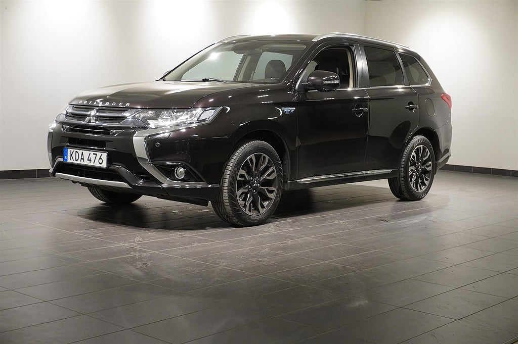 Mitsubishi Outlander PHEV 4WD Business Drag Läder Kamera | Ränta 3,95%