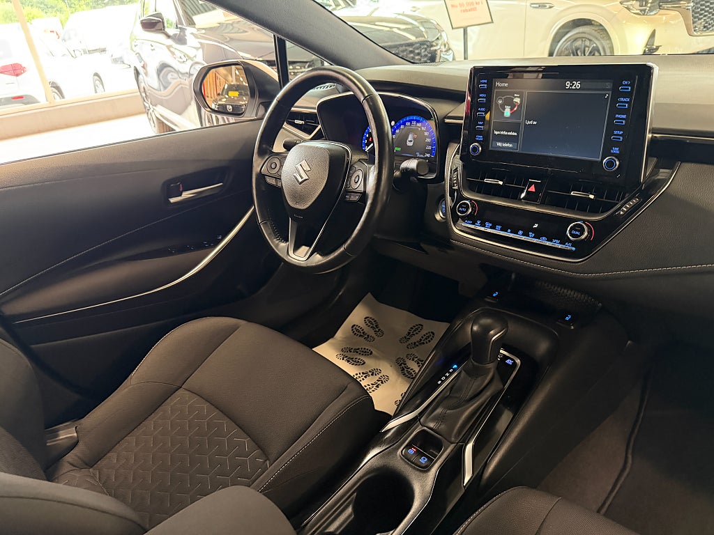 Suzuki Swace Hybrid 1.8 VVT-i E-CVT 122 hk Endast 3737 mil