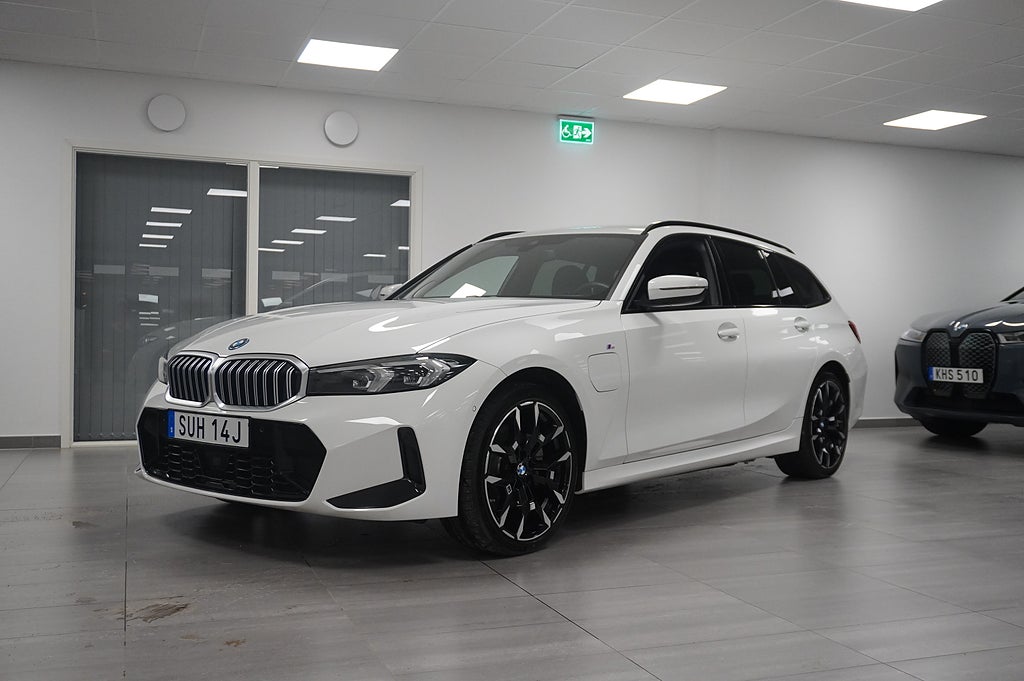 BMW 330 xDrive Touring 4,95% ränta M-Sport Active Edition Aktiv Fart