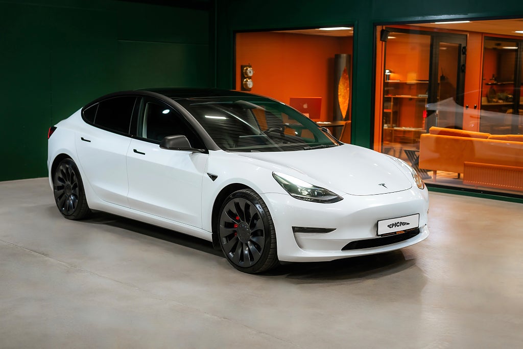 Tesla Model 3 Performance AWD / Facelift / Sv-såld / 513hk