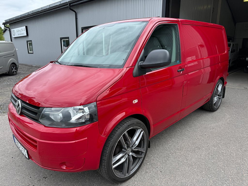 Volkswagen Transporter 2.0 TDI DSG 140hk 22 tums Fälgar OBS ny Lackerad 