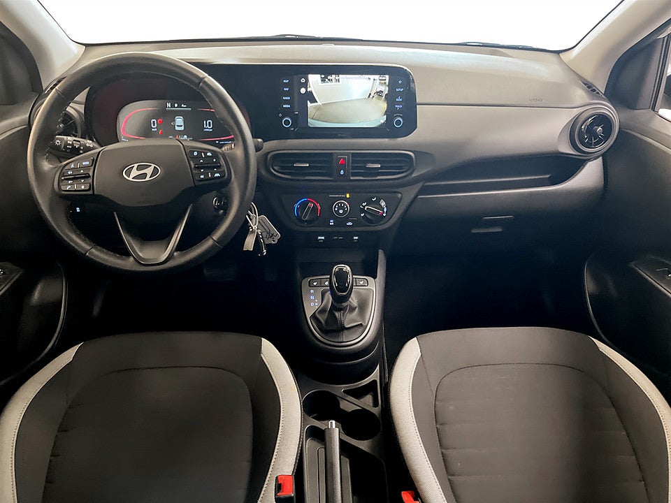 Bild på Hyundai i10 Essential 1.0 MPi 67hk AMT Aut B-KAMERA RATTVÄRME