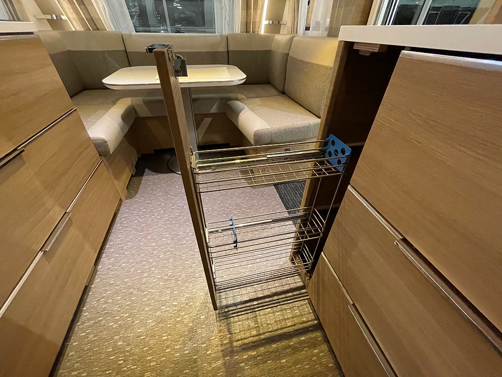 Adria Adora 572 UT /ALDE/Långbäddar/Markis/Badrum bak - Adria