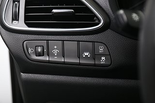 Halvkombi Hyundai i30 Fastback 15 av 20