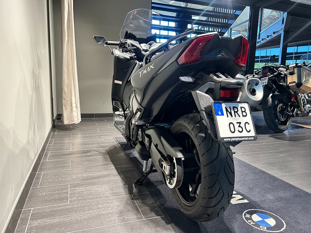 Yamaha T-Max 500 DX 3,45%/20 mil/Nyservad
