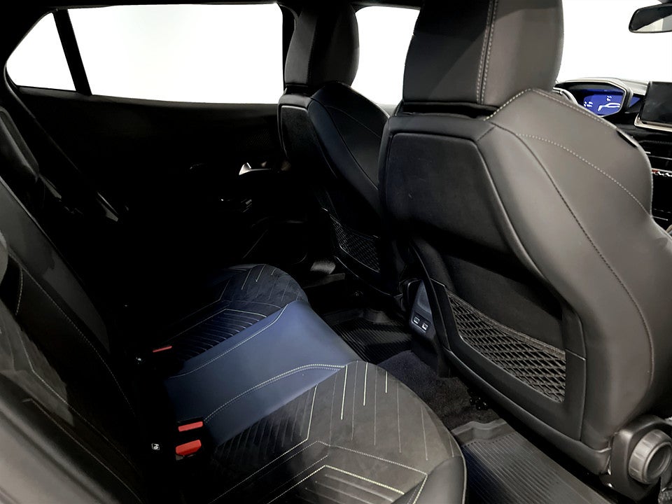 Bild på Peugeot 2008 GT 1.2 PT 130hk Aut B-KAMERA CARPLAY