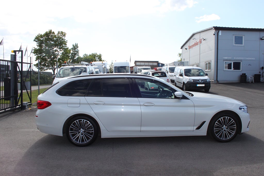 BMW 520d xDrive Touring Steptronic Sport line Euro 6, bild 2