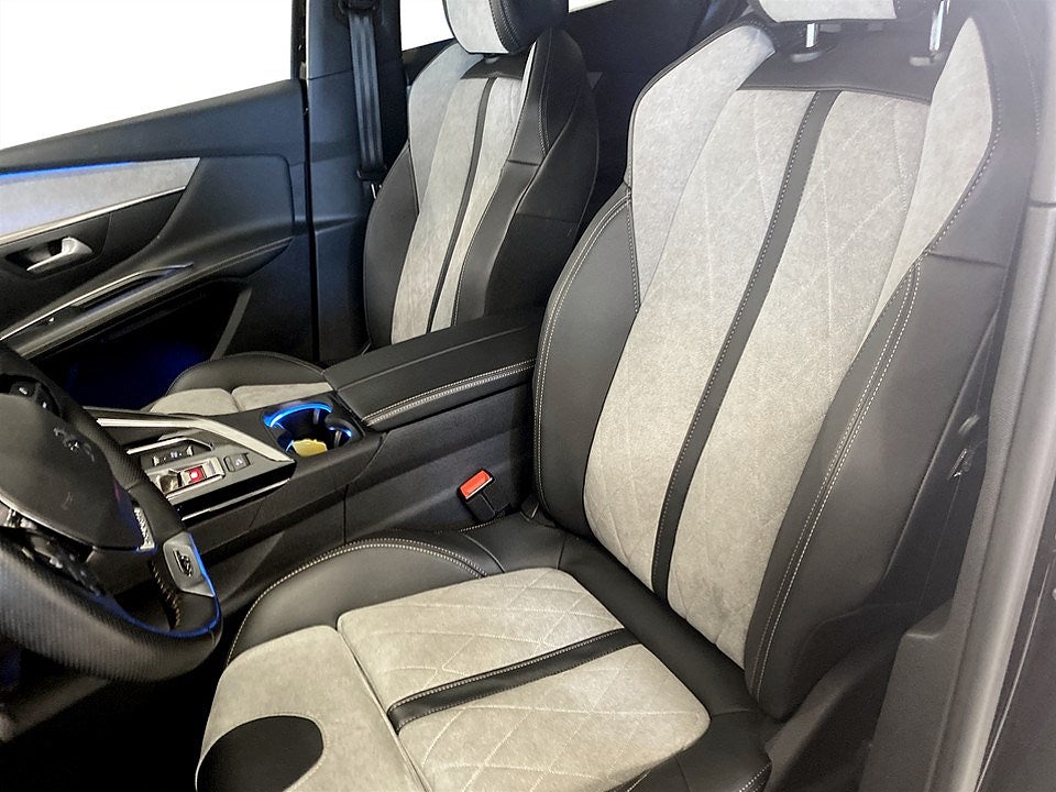 Bild på Peugeot 3008 GT Hybrid4 300hk Aut AWD - 360,ELSTOL,NAV