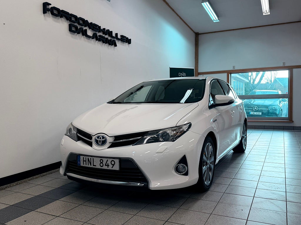 Toyota Auris Hybrid e-CVT Edition 50 / Back kamera / 360 Kr i skatt