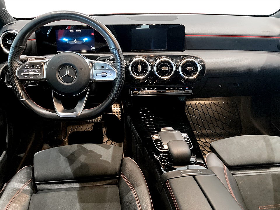 Bild på Mercedes-Benz A180 AMG-Line Base 136hk Aut B-KAMERA NAVI