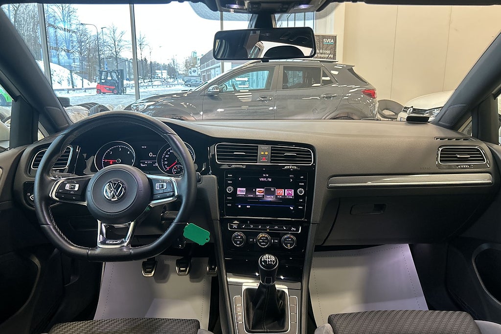 Volkswagen Golf Sportscombi 2.0 TDI 4Motion R-Line Kamera/Drag/(SÅLD)