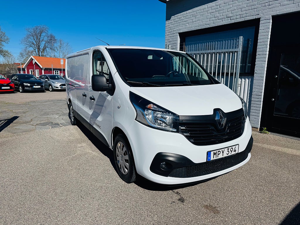 Renault trafic 1.6 DCI 145HK SKÅP / DRAG / VÄRMARE / LÅNGA MODELLEN