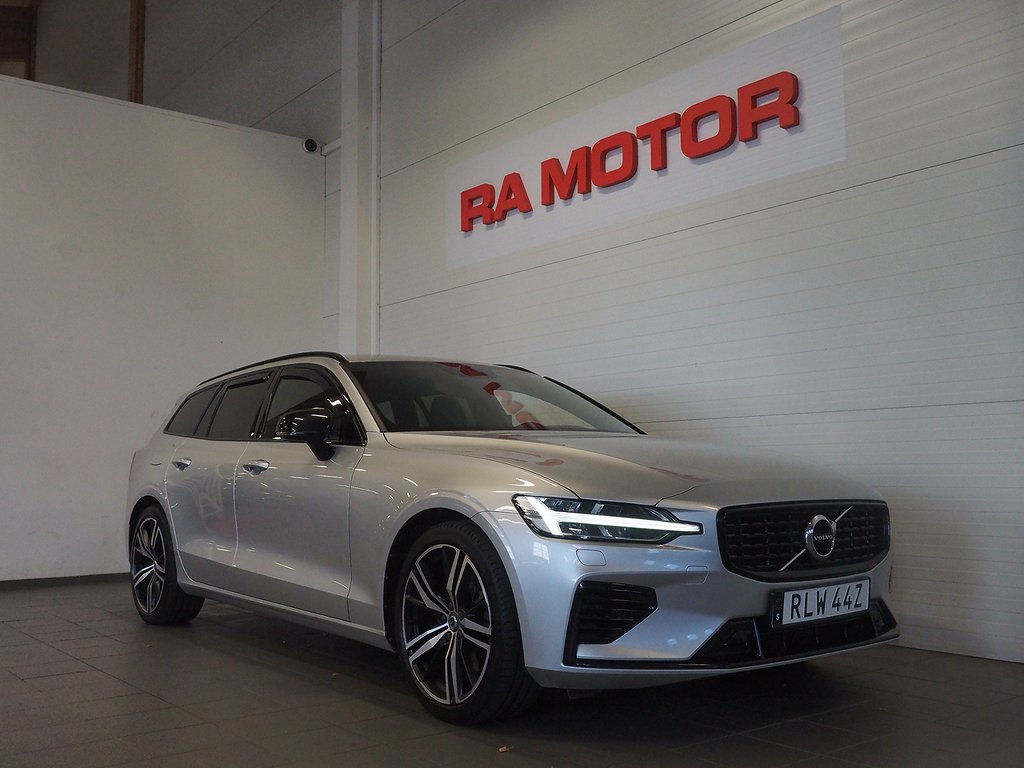 Volvo V60 Recharge T6 AWD 340hk R-Design |Navi|Kamera|Voc| 2022