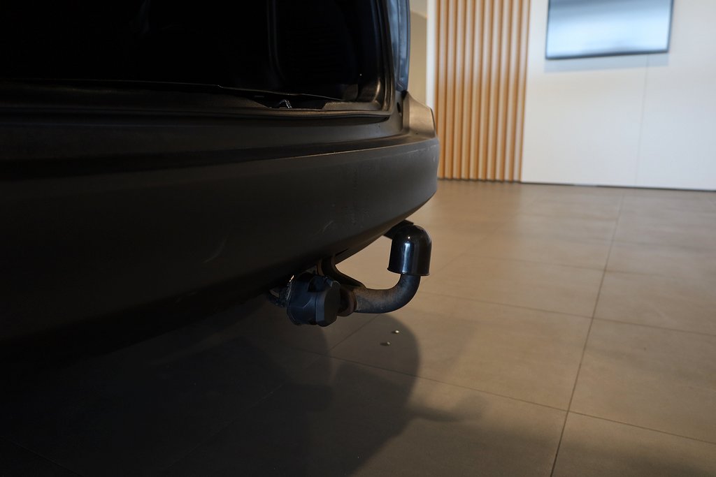 Toyota RAV4 2,0 D-4D EDITION 50 AWD Extraljus Motorv Drag 2014