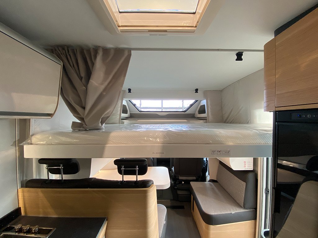 Adria Matrix Axess 670 SL / Taksäng / B-kort / Automat 140hk - Adria