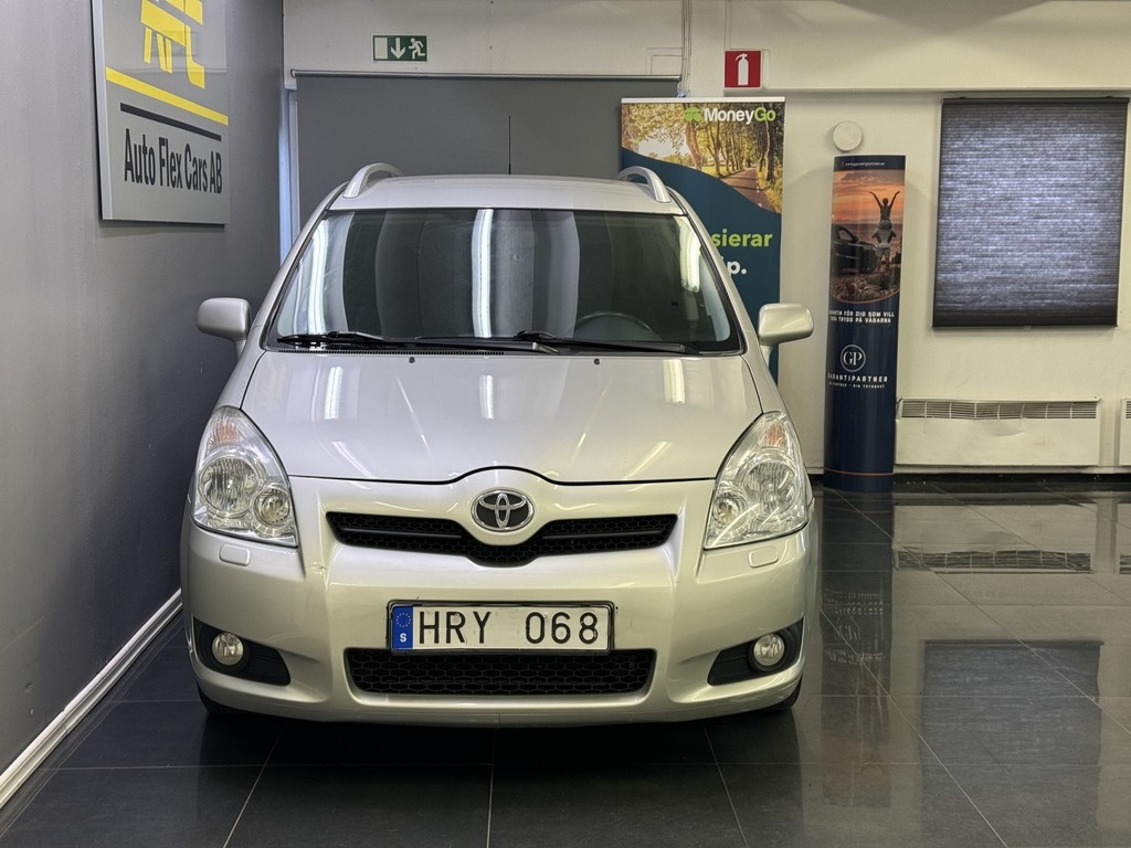 Toyota Corolla Verso 2.2 D-4D 2008, kuva 3/10