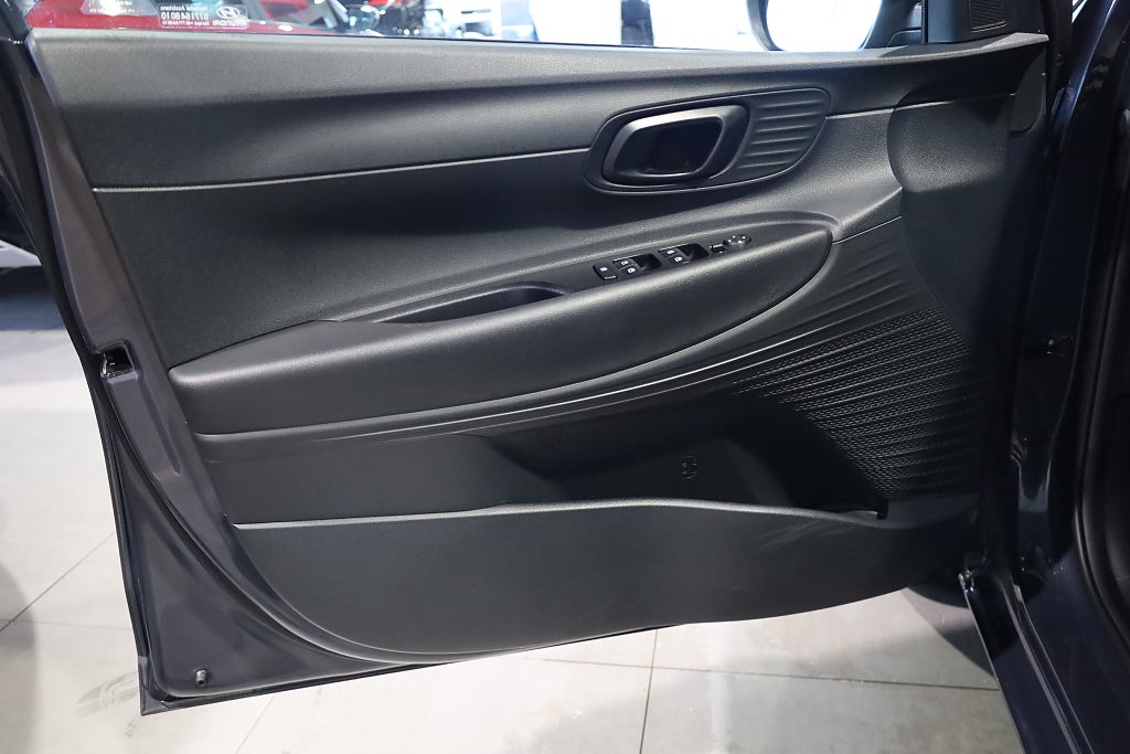 Hyundai i20 1.0 T-GDI DCT Essential Kamera Rattvärme CarPlay 2026