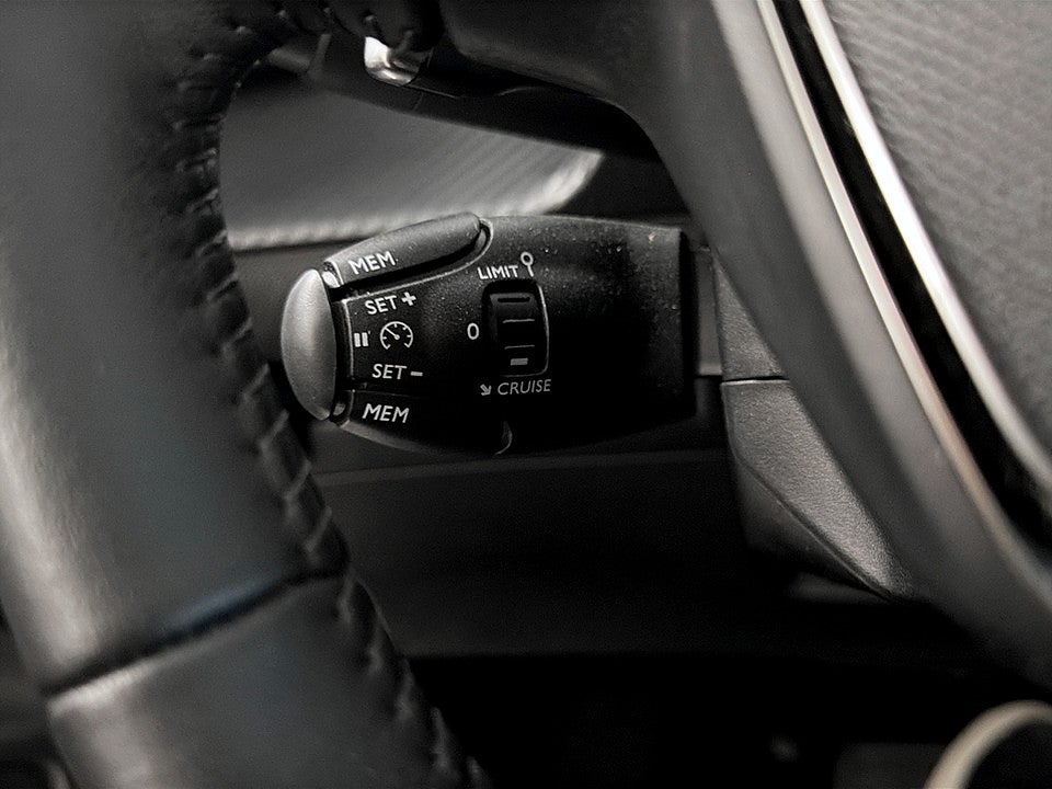 Bild på Peugeot 208 Style Hybrid 100hk Aut CARPLAY BACKSENSORER