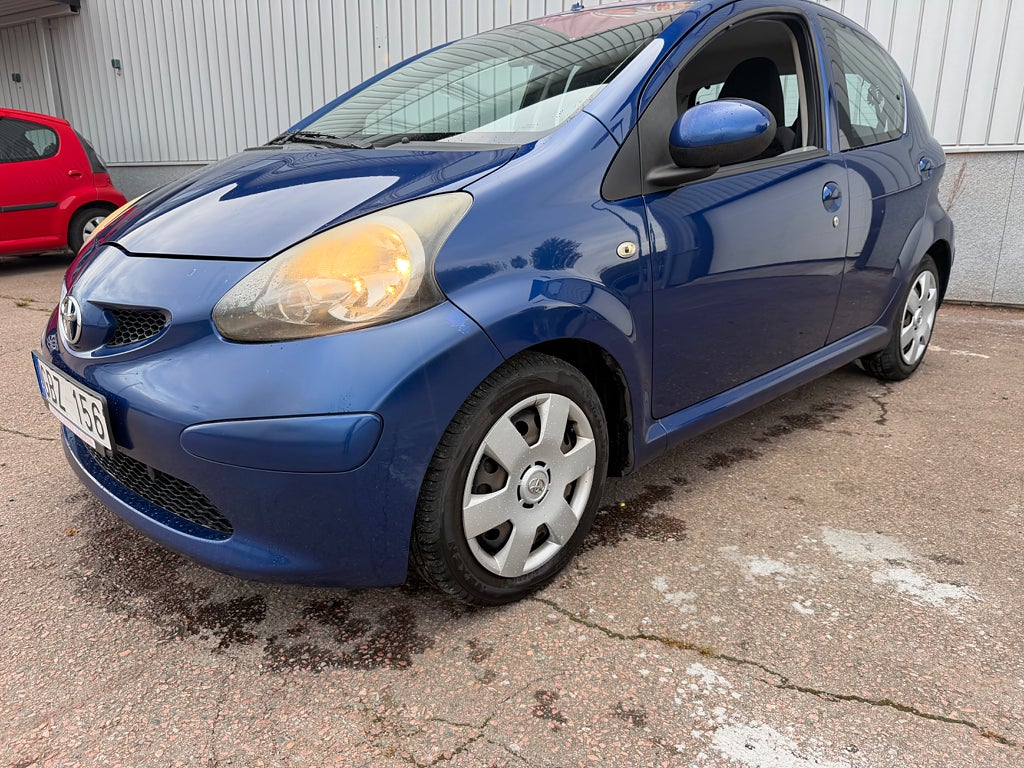 Toyota Aygo 5-dörrar 1.0 VVT-i Euro 4 nybesiktad,AC