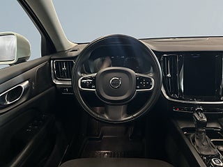 Volvo V60 Cross Country D4 AWD Advanced SE II S&V-hjul/Drag/H/K/Kamera/Dvärm – bild 9
