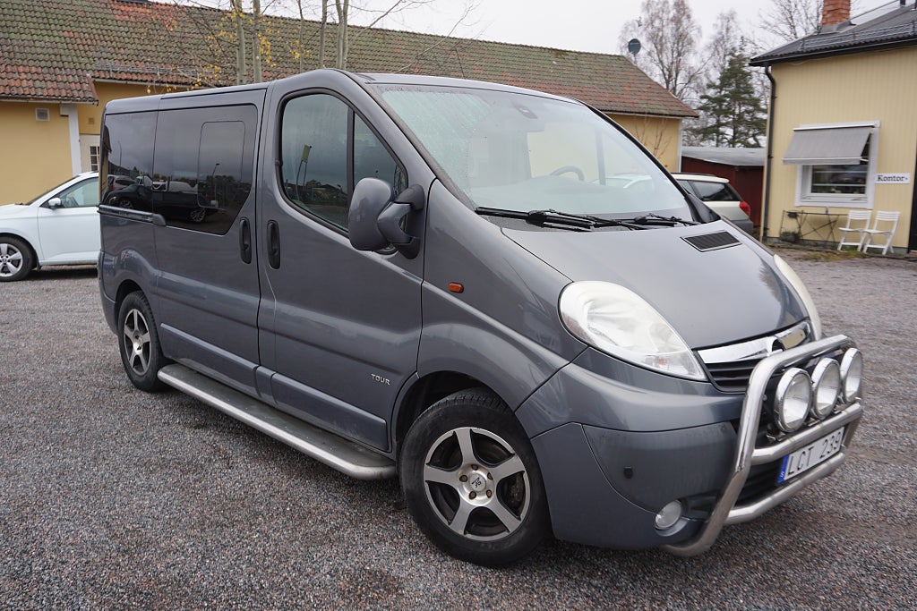 Opel Vivaro Kombi 2.9t 2.0 CDTI Drag/Värmare/7-Sits